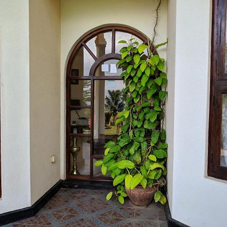 Kanda Holiday Bungalow Канди Экстерьер фото