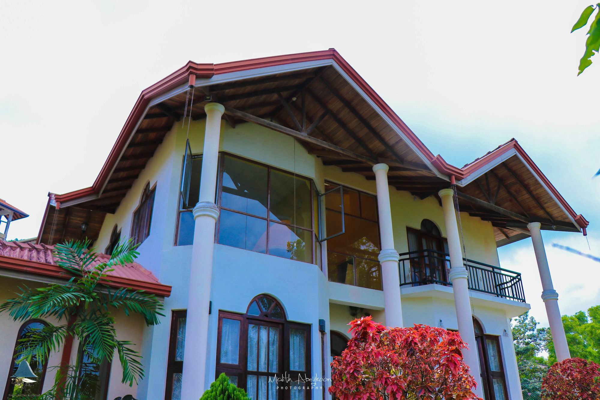 Kanda Holiday Bungalow Канди Экстерьер фото