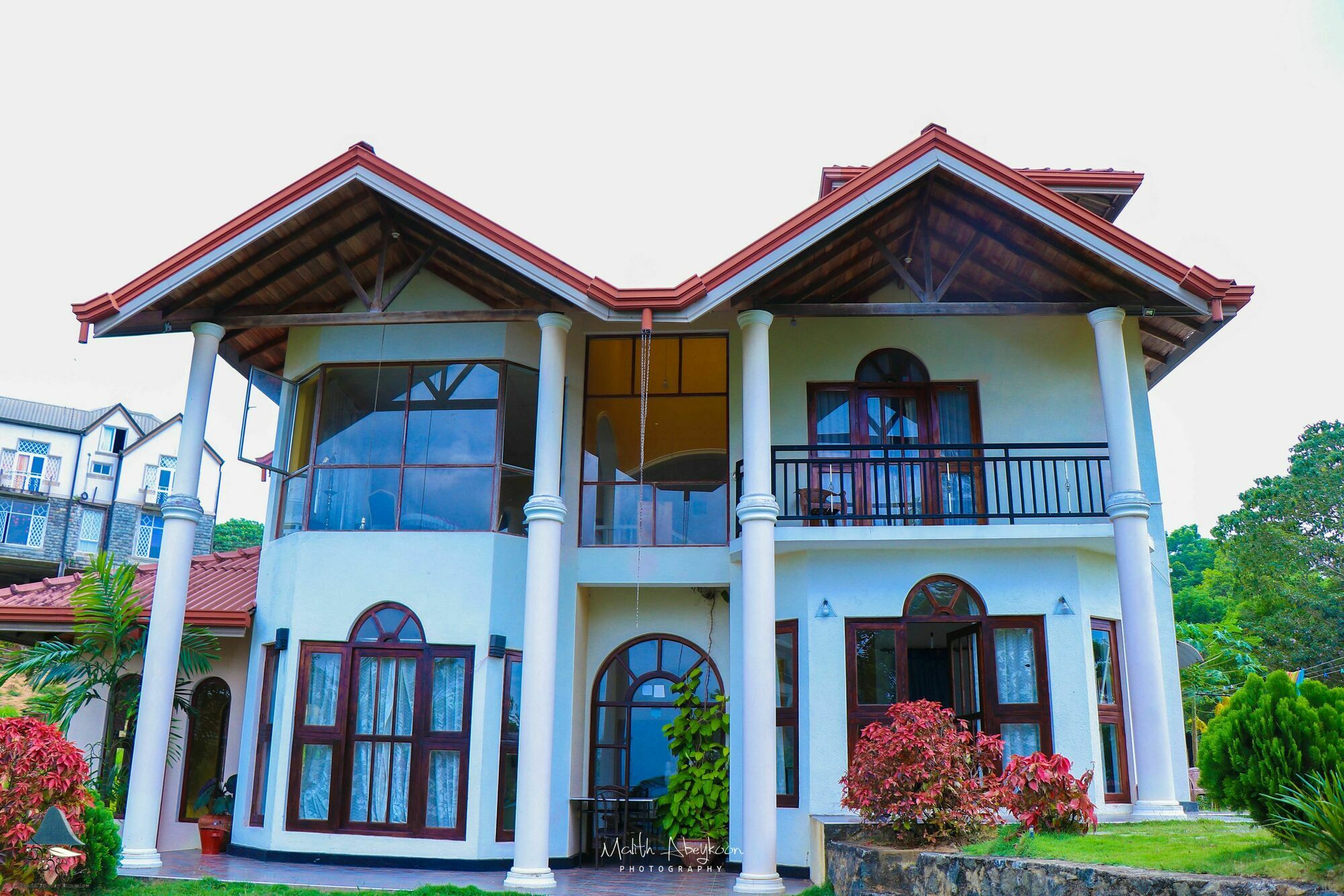 Kanda Holiday Bungalow Канди Экстерьер фото